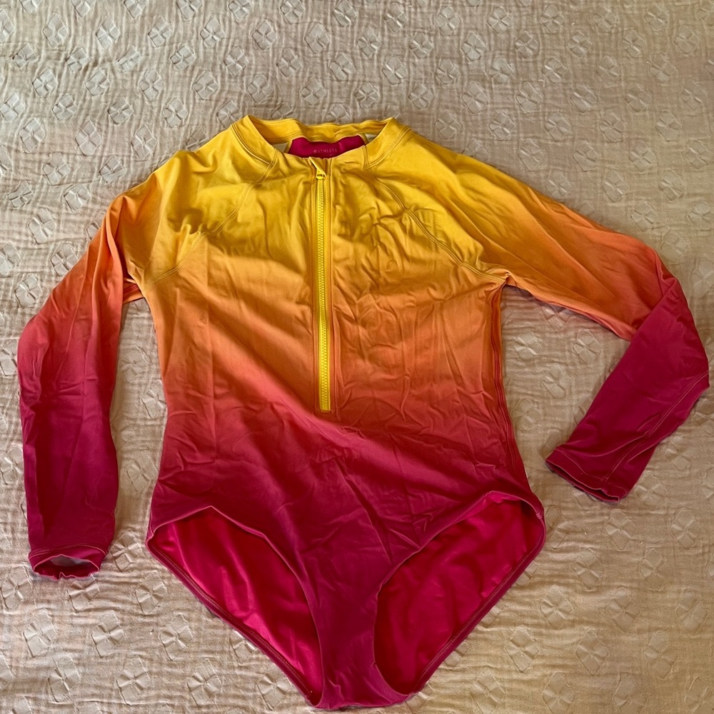 Athleta rash guard swimsuit L